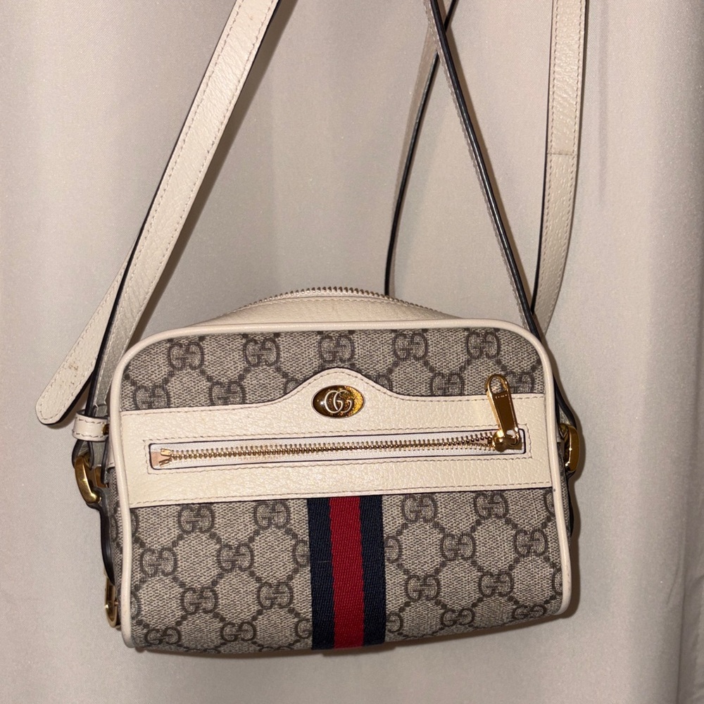 Gucci Beige and Cream Crossbody Bag with Red and Blue Stripe
Authentic